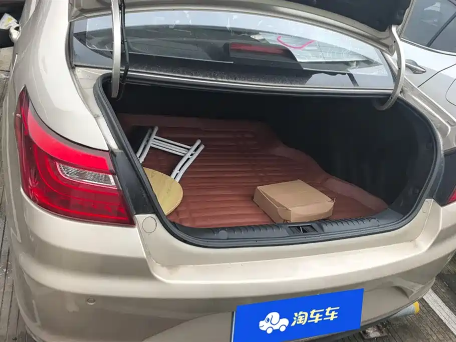 Vision 1.5 L Auto Happy