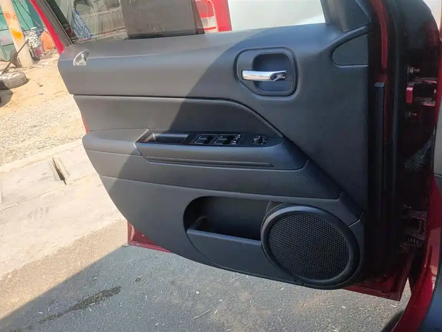 Patriot 2.4 L Sport