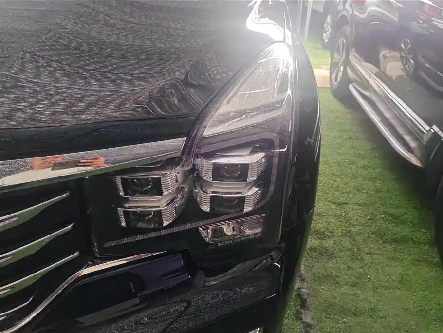 GAC Trumpchi GS8 320 T 2 WD Luxury Connected (7-seat)