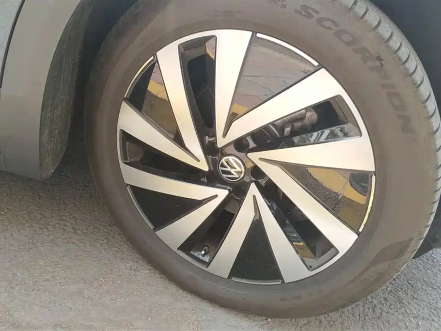 Talagon 380 TSI 4 WD Luxury Premium Realm Pro 6-seat