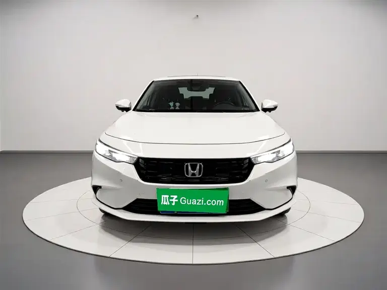 Honda Integra 240 TURBO CVT Luxury