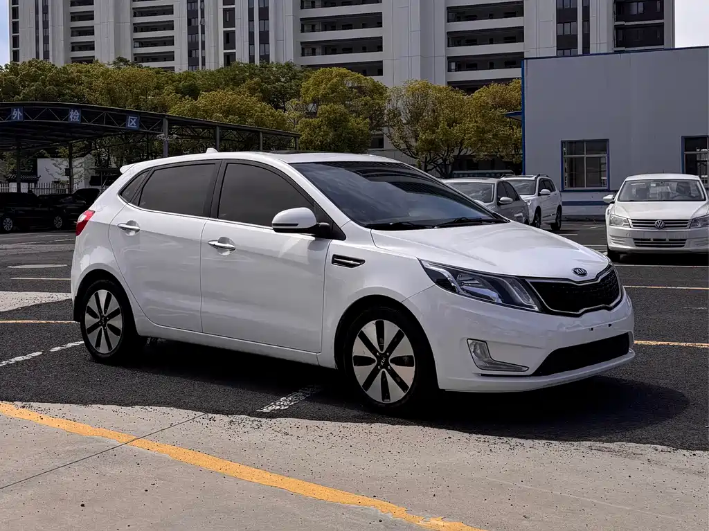 Kia K2 Hatchback 1.6 L AT Premium