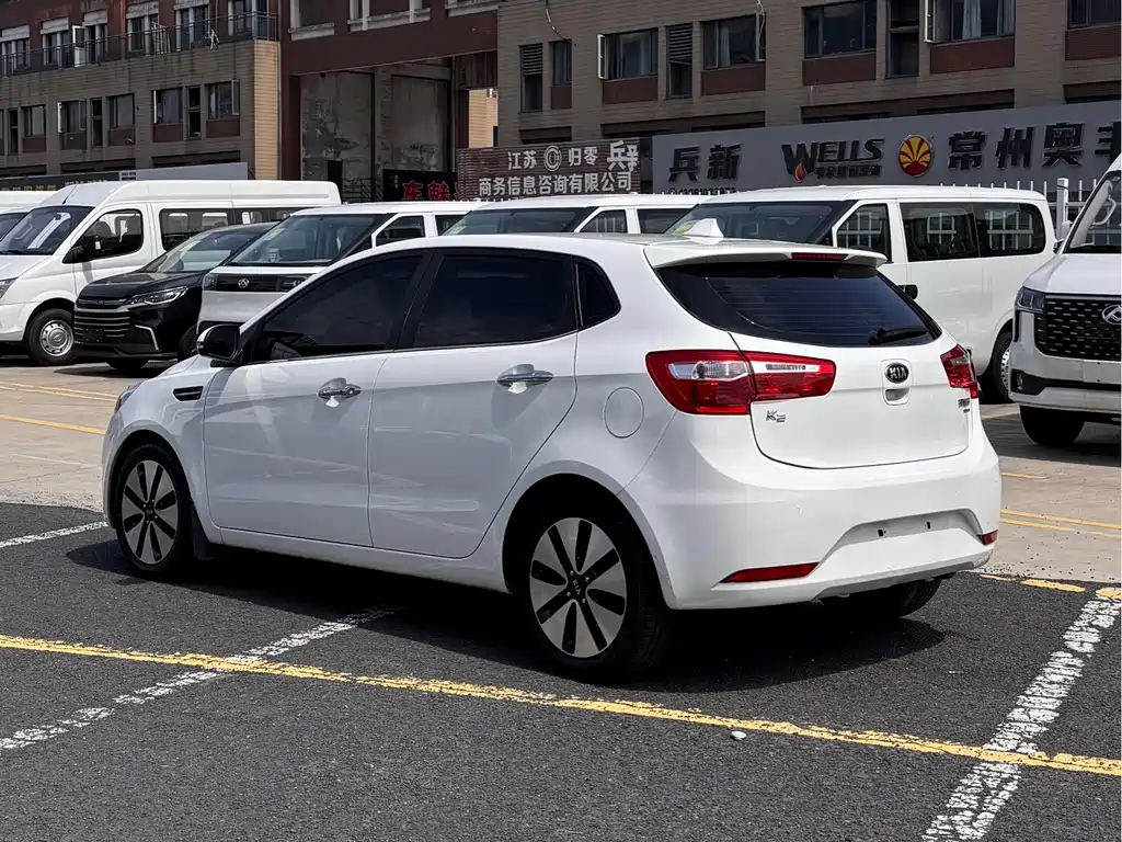 Kia K2 Hatchback 1.6 L AT Premium