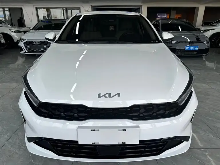 Kia K3 1.5 L CVT Luxury
