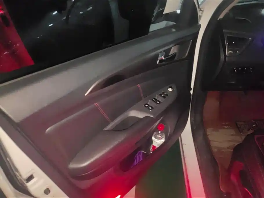 Changan CS75 1.8 T Auto Elite CN-V