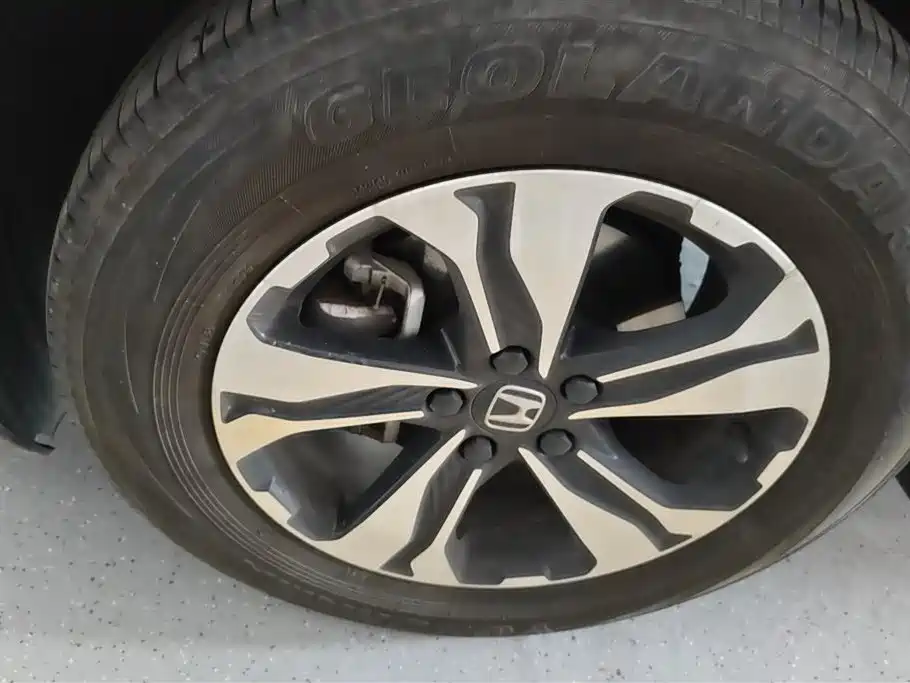 Honda CR-V 240 TURBO CVT 2 WD Urban