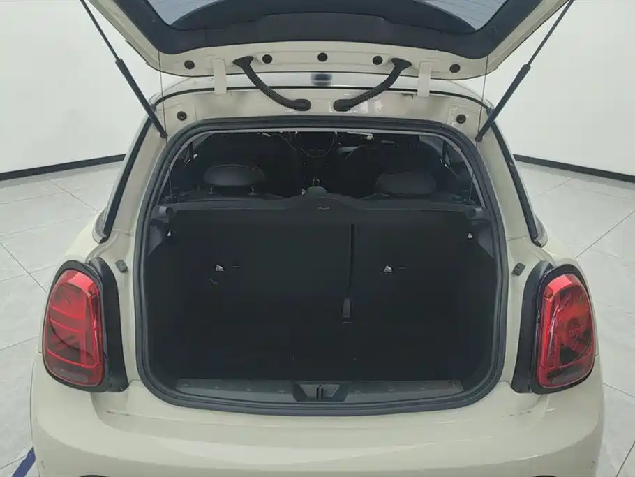 MINI 1.5 T COOPER Artist