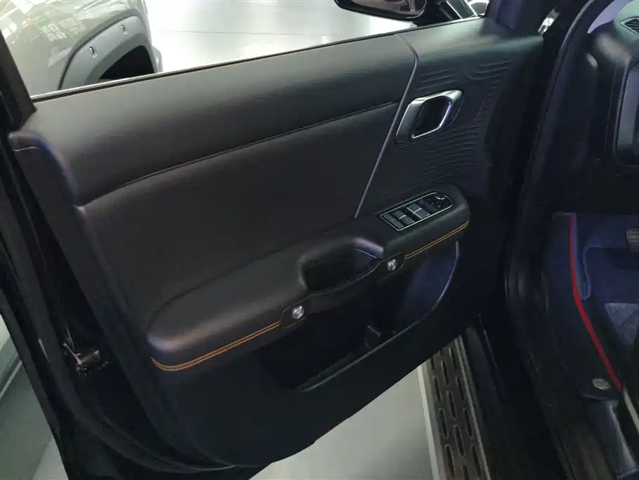 BAIC BJ30 1.5 T Magic Core Electric Drive Standard