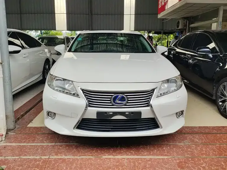 Lexus ES 雷克萨斯ES 2014款 300 h 舒适版
