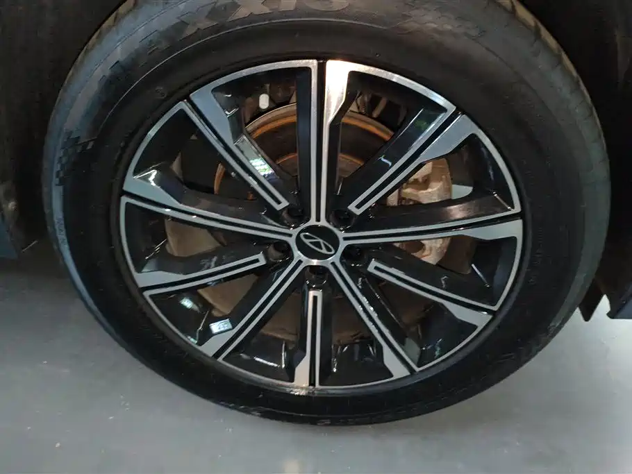 Tiggo 9 2.0 T DCT 2 WD Leading 5-seat