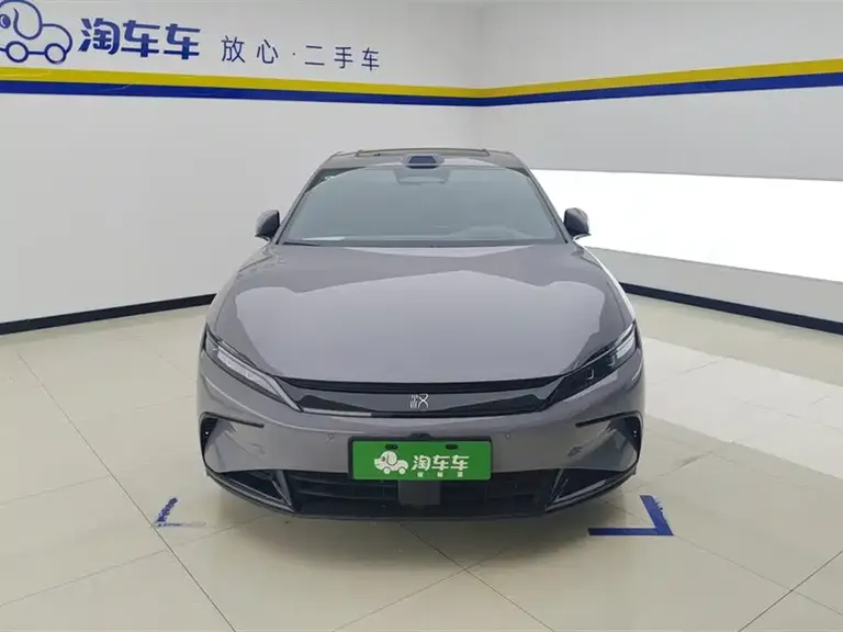 BYD Han DM-i Smart Drive 125 KM Honored