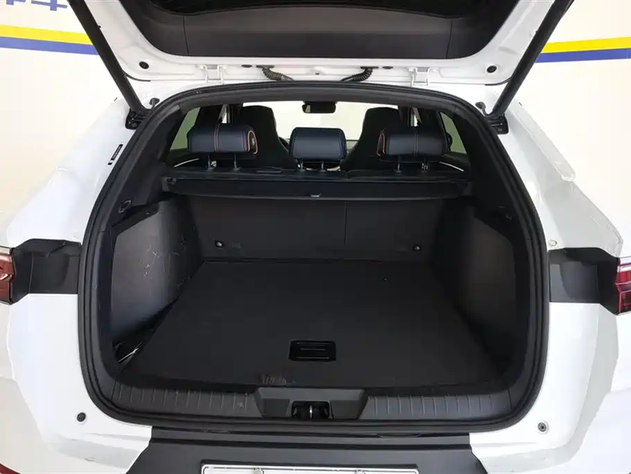 Song PLUS NEV DM-i 110 KM Flagship PLUS