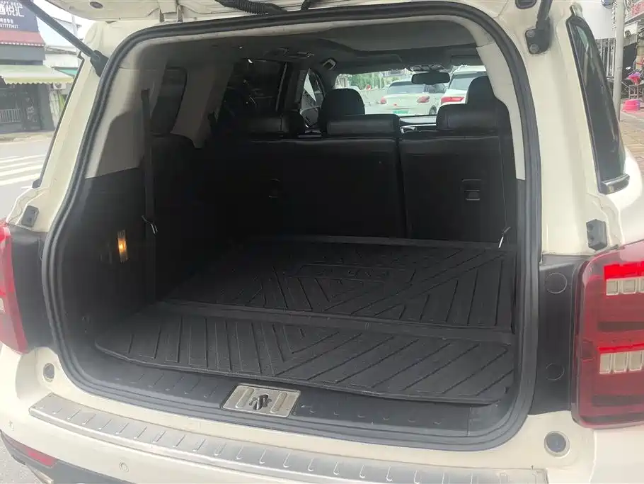 GAC Trumpchi GS8 320 T 2 WD Luxury Connected (7-seat)