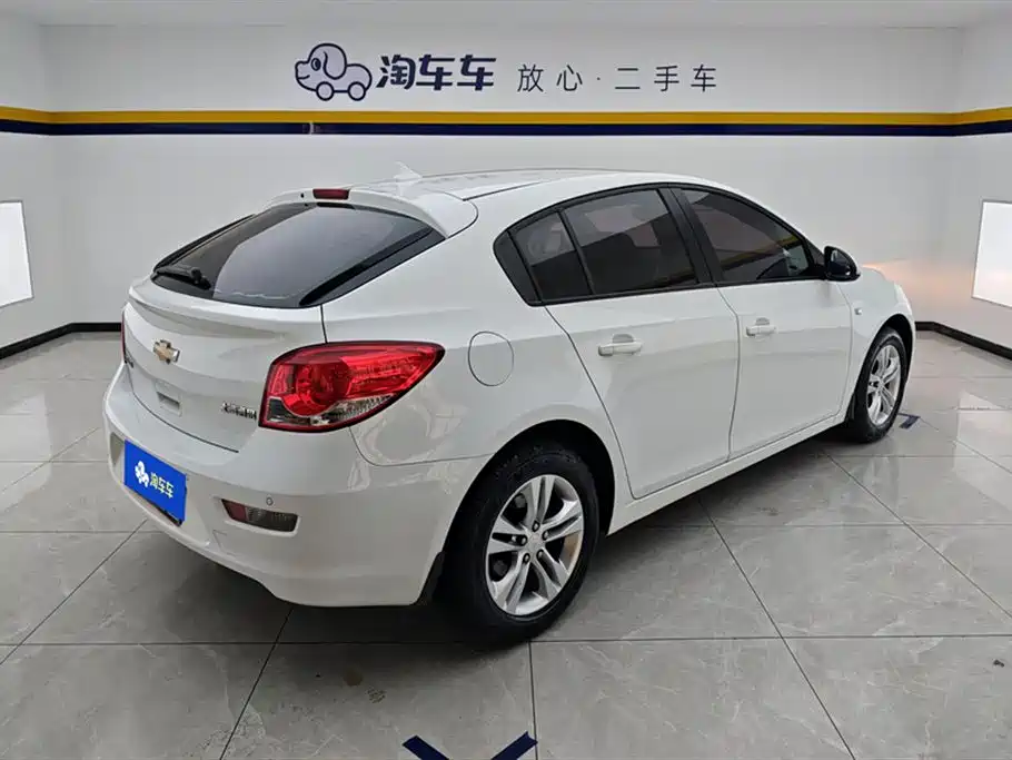 Cruze 科鲁兹 2013款 掀背 1.6 L 手动豪华型