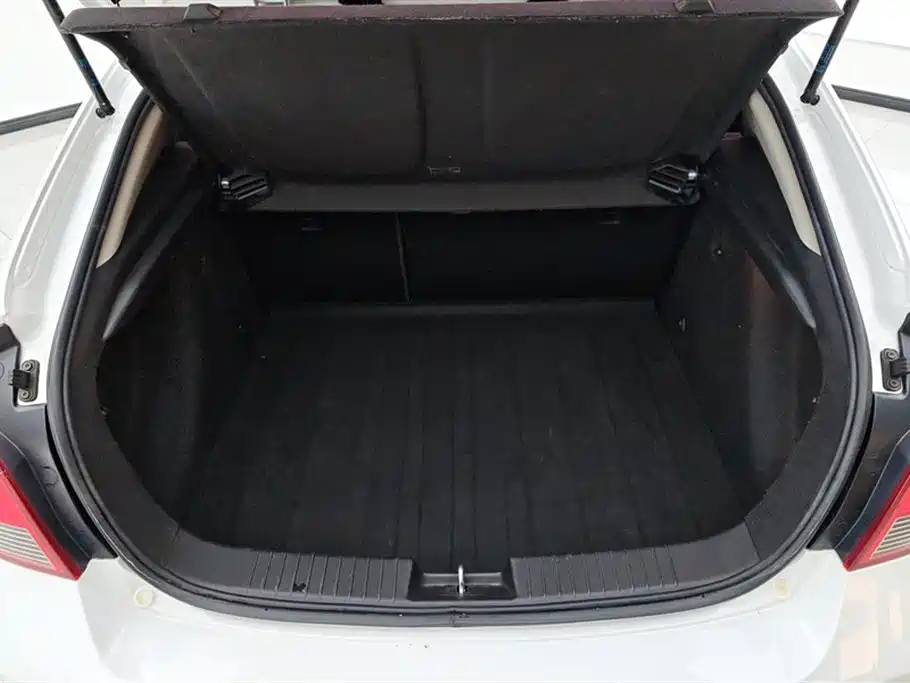 Cruze 科鲁兹 2013款 掀背 1.6 L 手动豪华型