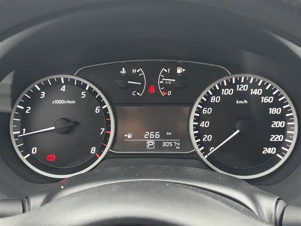 Sylphy Classic 1.6 XE CVT Comfort