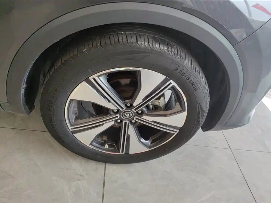Changan CS55 PLUS 2 nd Gen 1.5 T DCT Distinguished