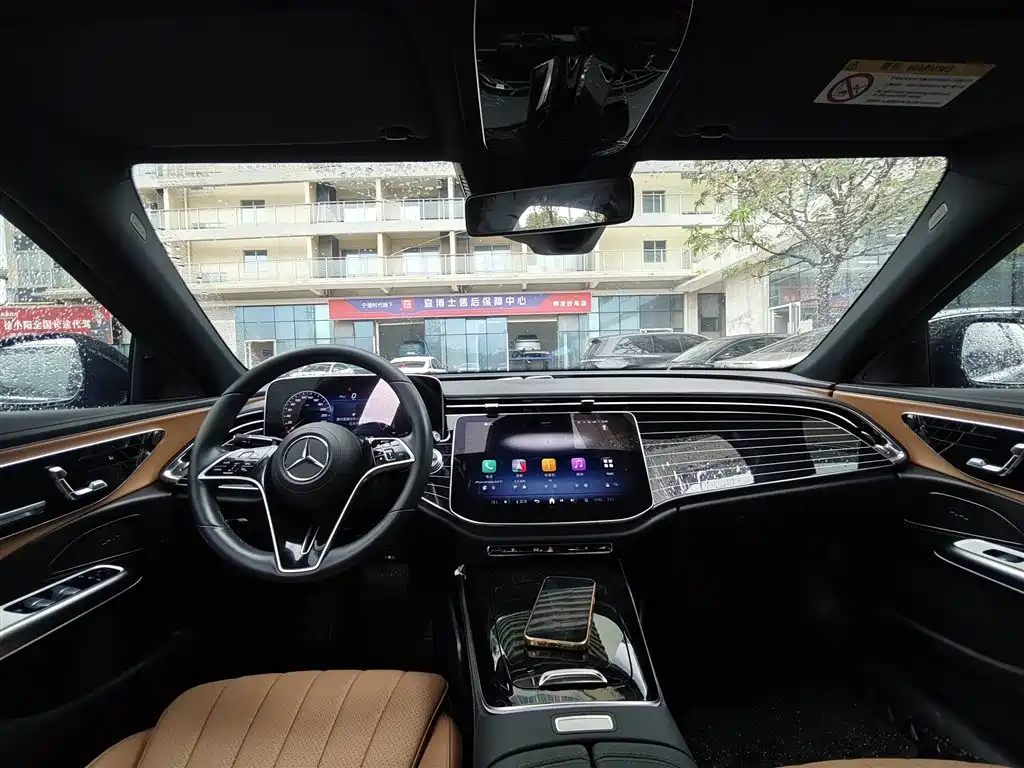 Mercedes-Benz E-Class E 260 L