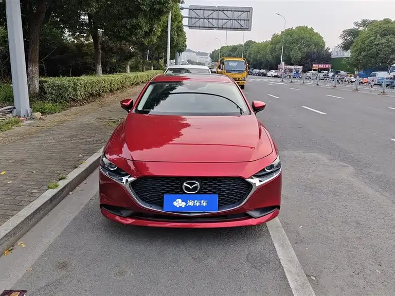Mazda 3 Axela 1.5 L Auto Quality Joy Sunroof