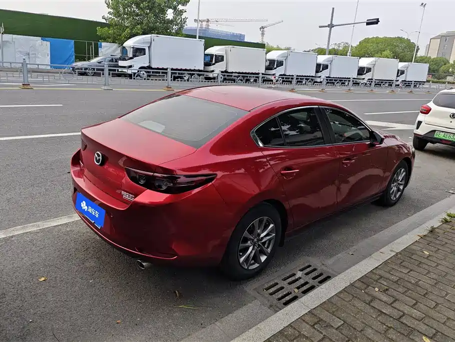 Mazda 3 Axela 1.5 L Auto Quality Joy Sunroof