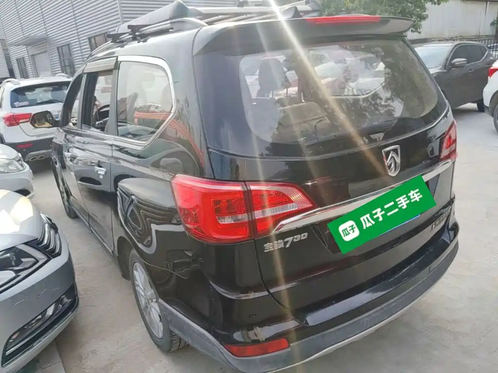 Baojun 730 1.5 L Manual Luxury 7-seat