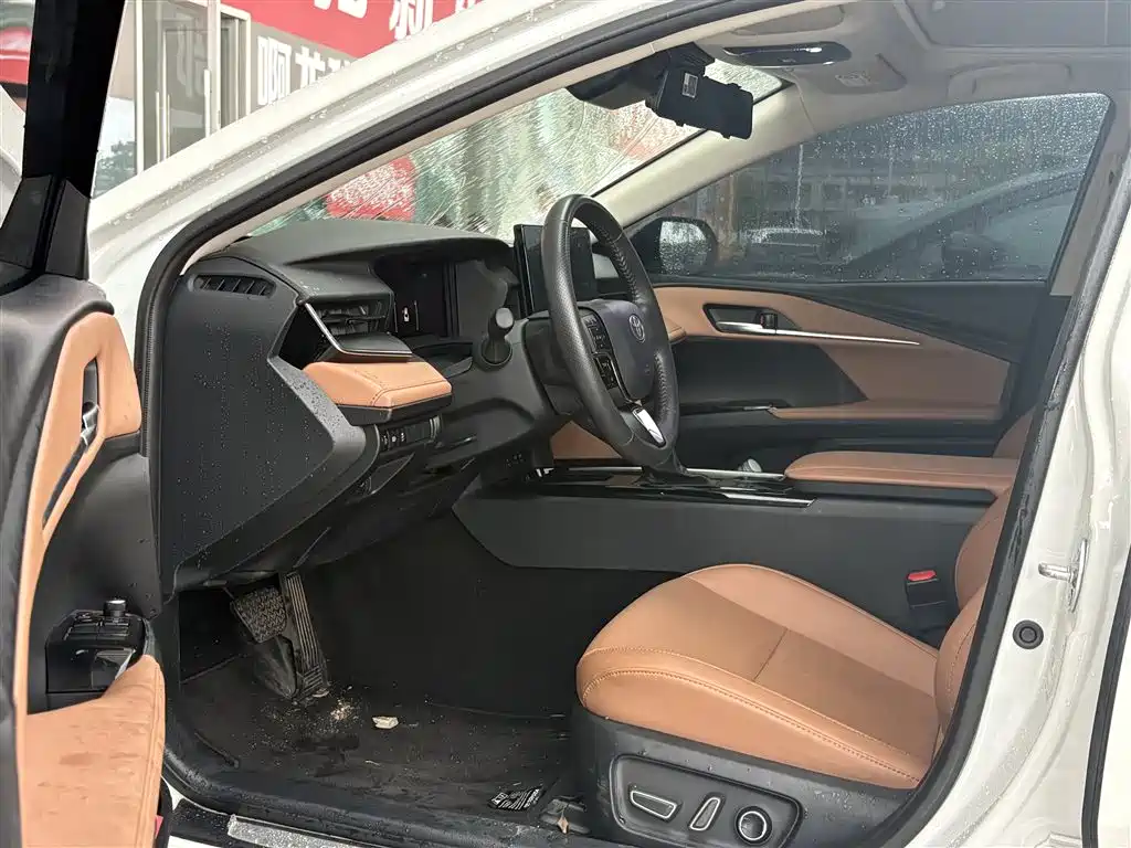 Camry Dual Engine 2.0 HGVP Luxury