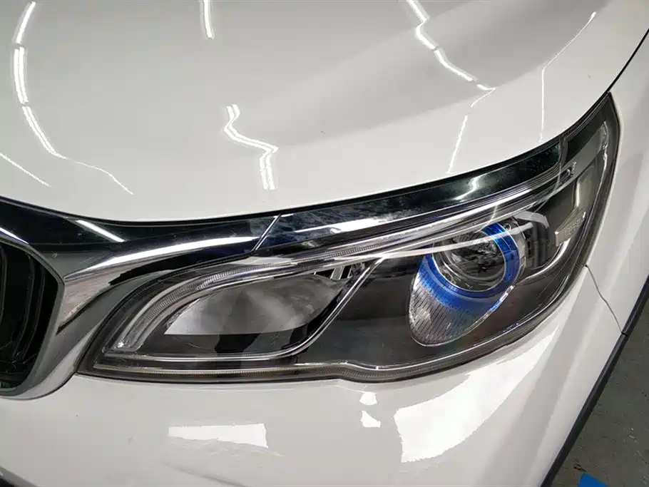 Vision X3 PRO 1.5 L CVT Distinguished