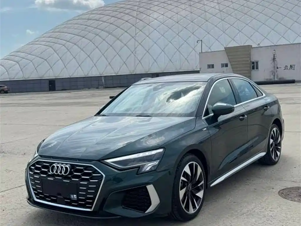 Audi A3 Facelift A3 L Limousine 35 TFSI Luxury Sport