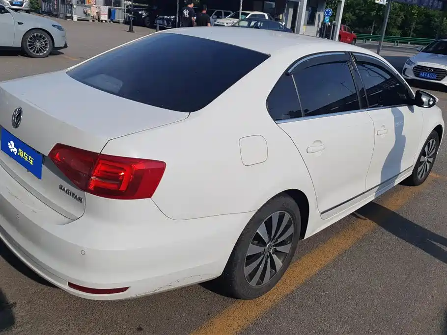 Sagitar 1.6 L Auto Comfort