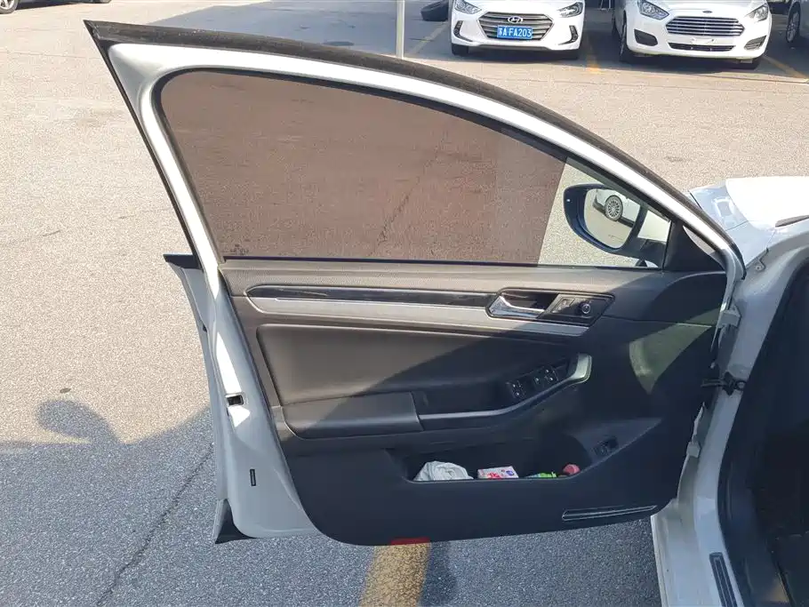 Sagitar 1.6 L Auto Comfort