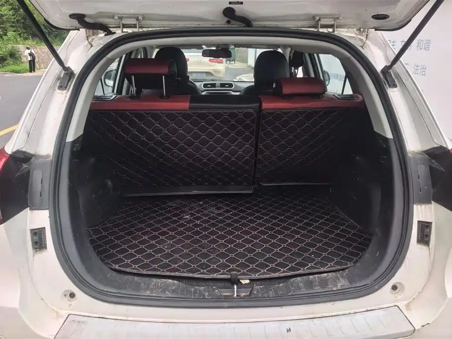 Haval H2 哈弗H2 2017款 蓝标 1.5 T 自动两驱尊贵型