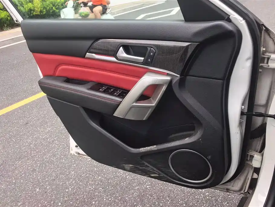 Haval H2 哈弗H2 2017款 蓝标 1.5 T 自动两驱尊贵型