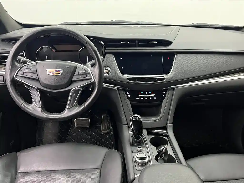 Cadillac XT5 2.0 T 4 WD Distinguished