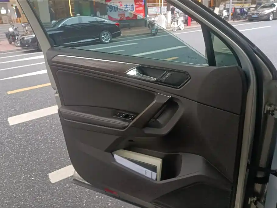 Tiguan L 330 TSI Auto 2 WD Luxury