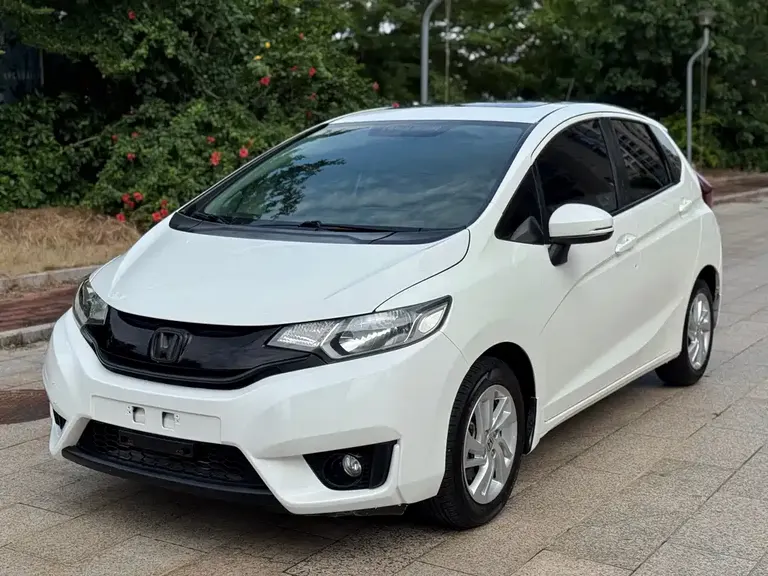 Honda Fit 1.5 L SES CVT Fashion Sunroof