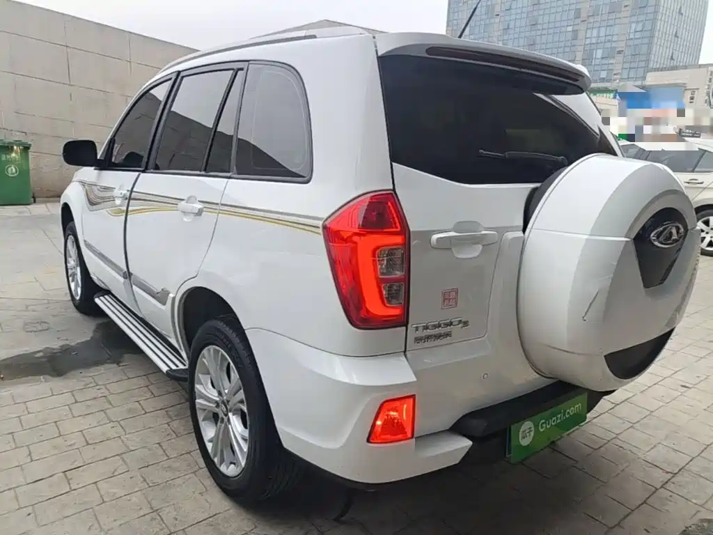 Tiggo 3 瑞虎3 2020款 百万全球版 1.5 L 手动时尚型