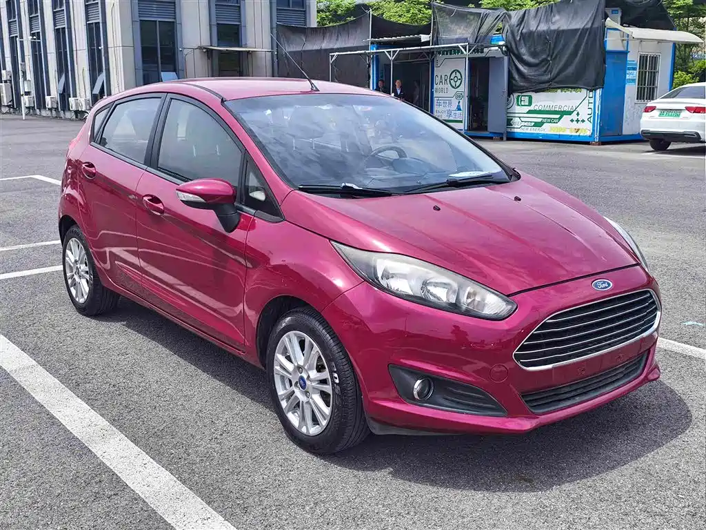 Fiesta Hatchback 1.5 L Auto Fashion