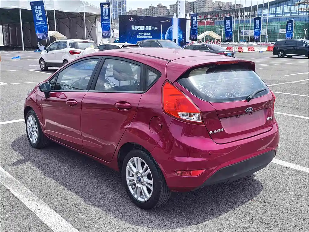 Fiesta Hatchback 1.5 L Auto Fashion