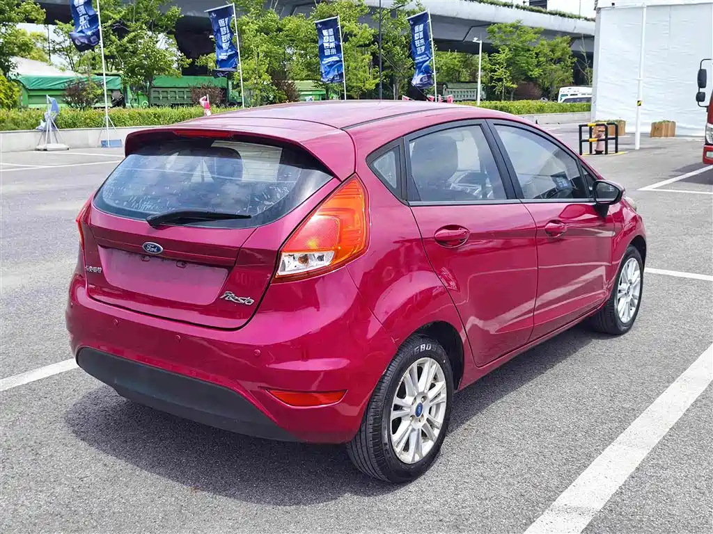 Fiesta Hatchback 1.5 L Auto Fashion
