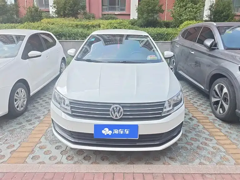 Volkswagen Lavida 1.6 L Auto Style