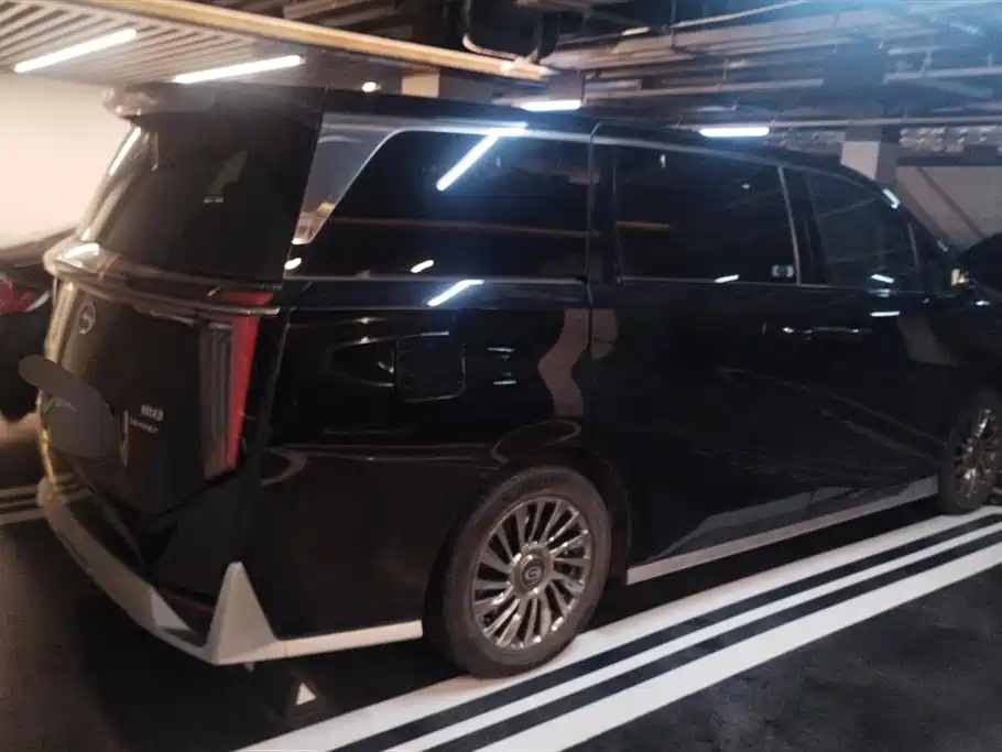 GAC Trumpchi M8 Grandmaster Series Dual Engine Flagship
