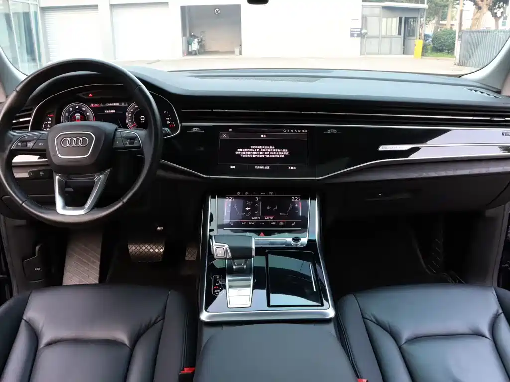 Audi Q8 55 TFSI Luxury Dynamic