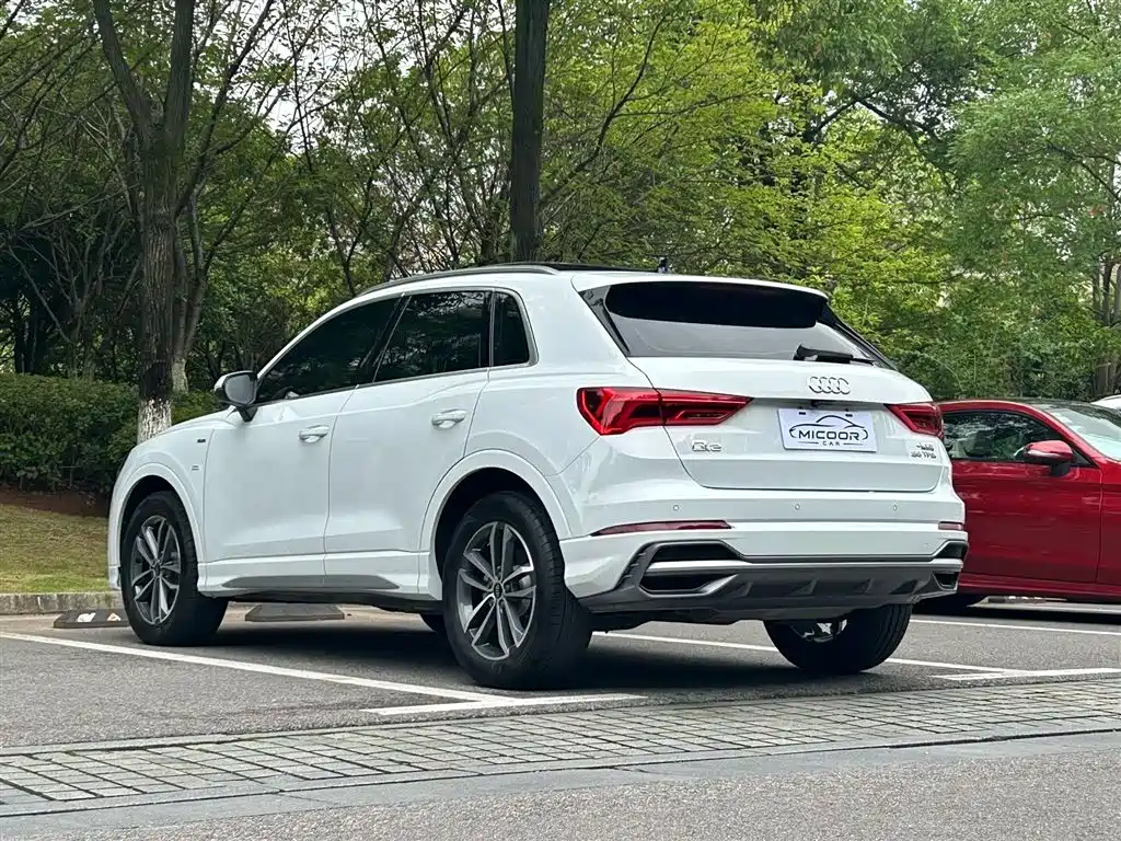 Audi Q3 35 TFSI Fashion Dynamic (1.4 T)