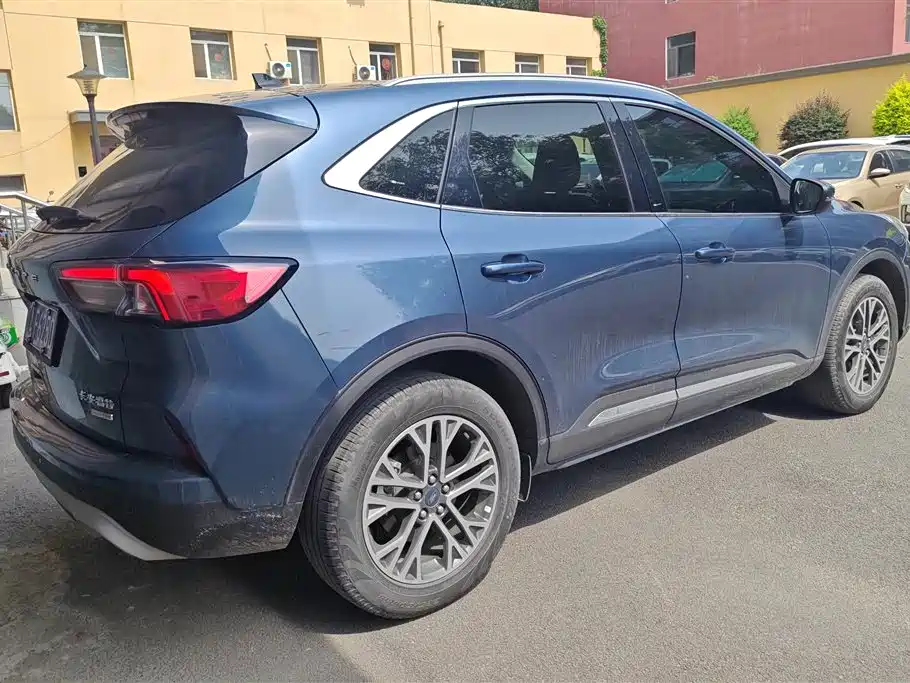 Escape EcoBoost 245 2 WD Shine Enjoyment