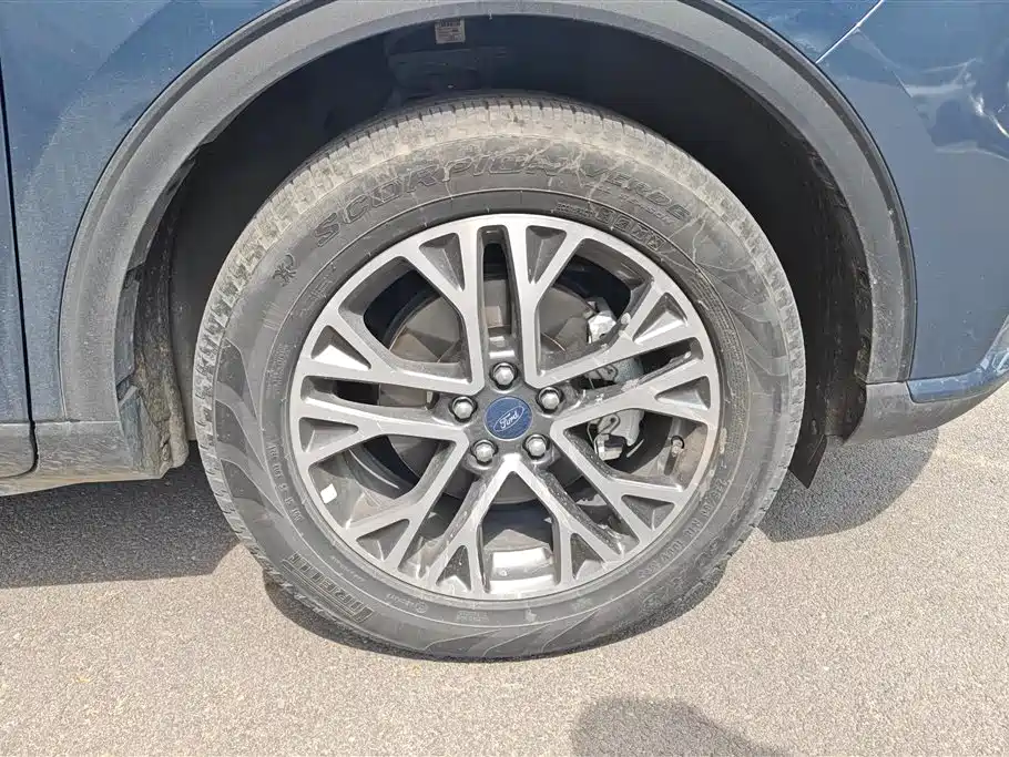 Escape EcoBoost 245 2 WD Shine Enjoyment