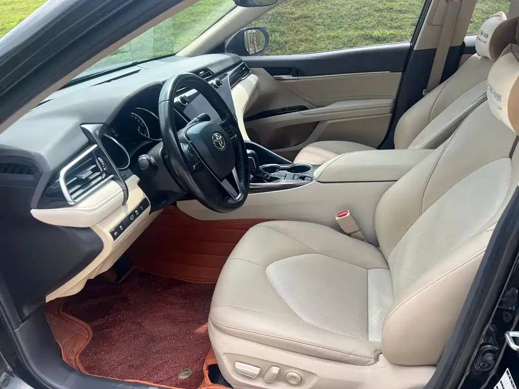 Camry 2.0 G Luxury CN-V