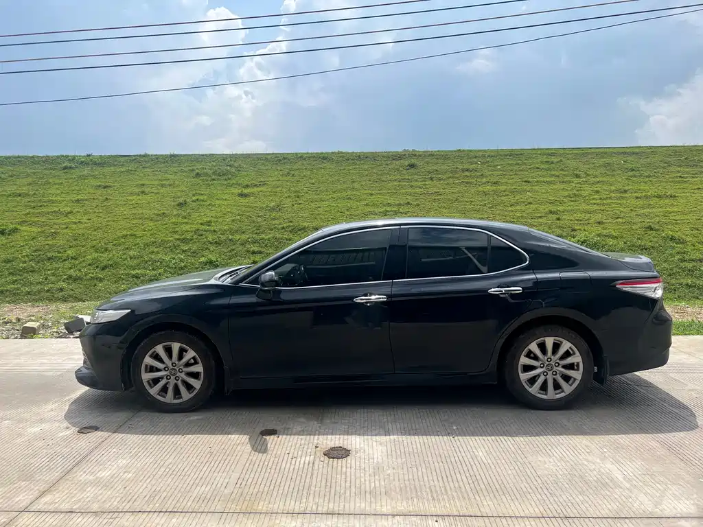 Camry 2.0 G Luxury CN-V