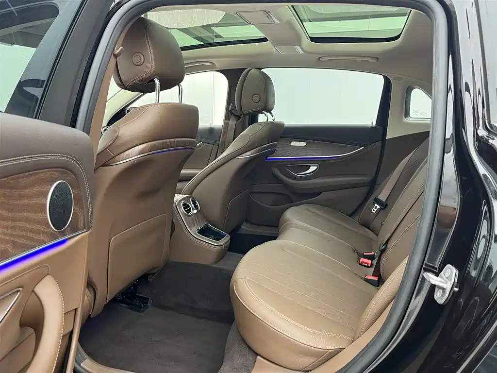 Mercedes-Benz E-Class NEV E 350 e L PHEV Sedan