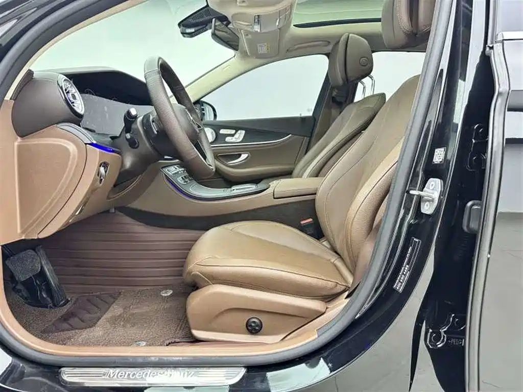 Mercedes-Benz E-Class Facelift E 300 L Luxury