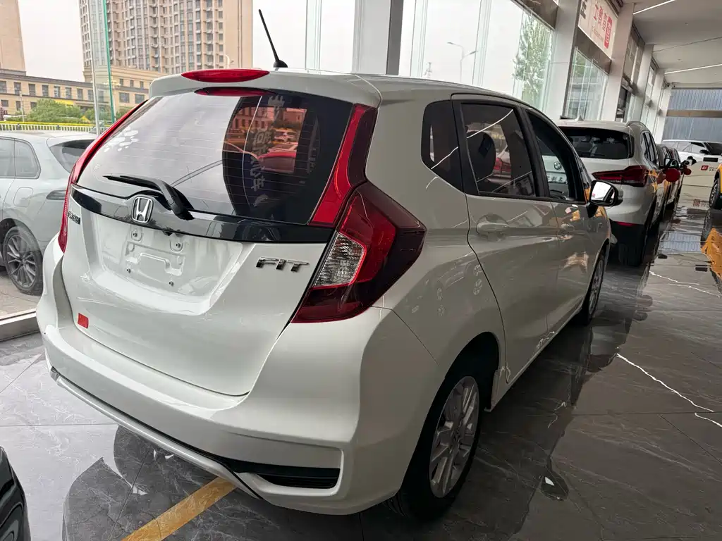 Fit 1.5 L CVT Comfort Sunroof